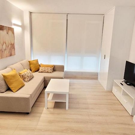 Cozy White Home In Getxo Buitenkant foto