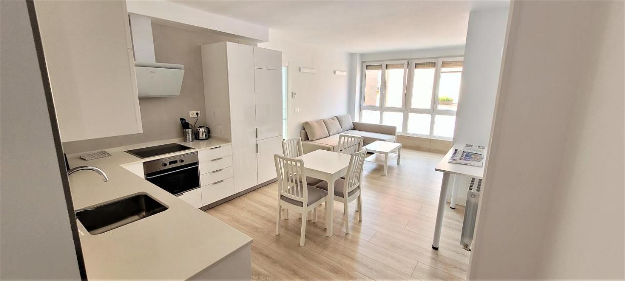 Cozy White Home In Getxo Buitenkant foto